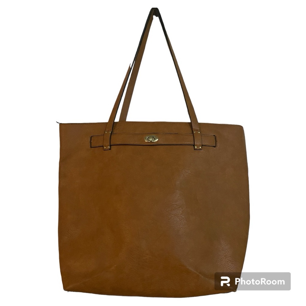 3/$18 Bueno Hand bag Shoulder Strap Caramel Zipper pocket STAIN INTERIOR